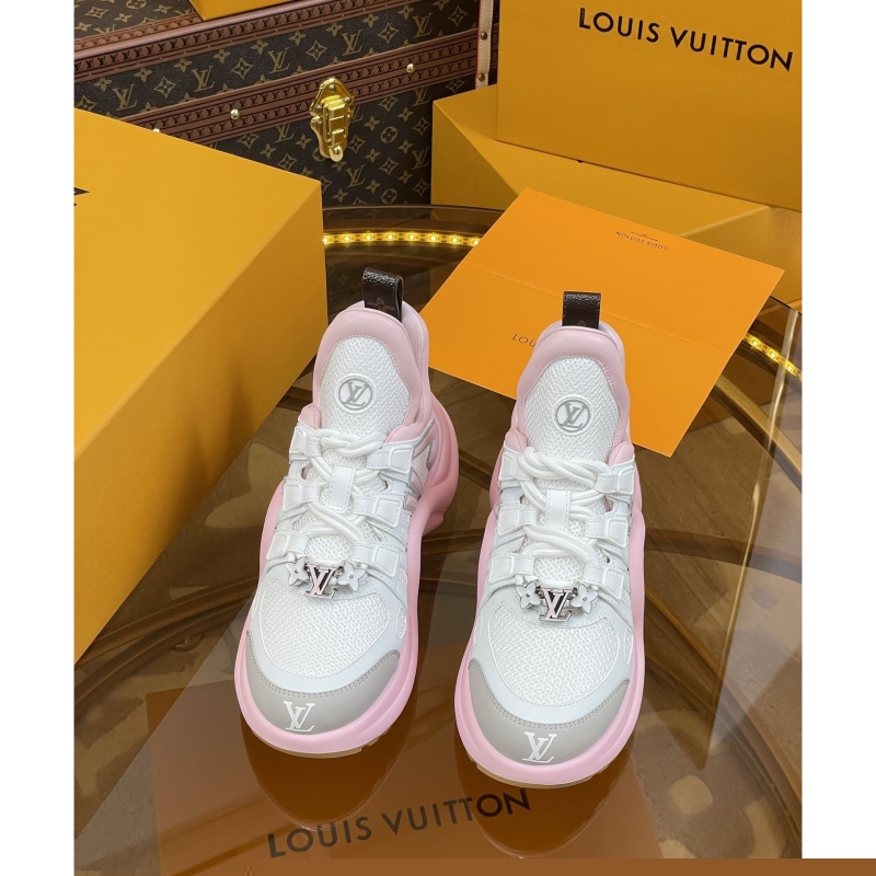 l**is V*t*n sneakers